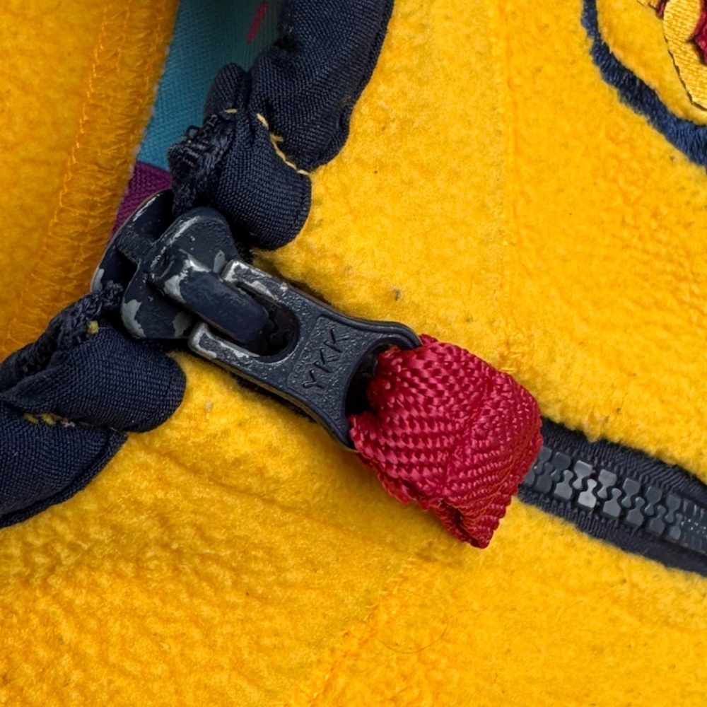 Vtg 90s Disney Winnie The Pooh Fleece Colorblock Vest P to P: 11.75” L: 13” - Picture 9 of 9